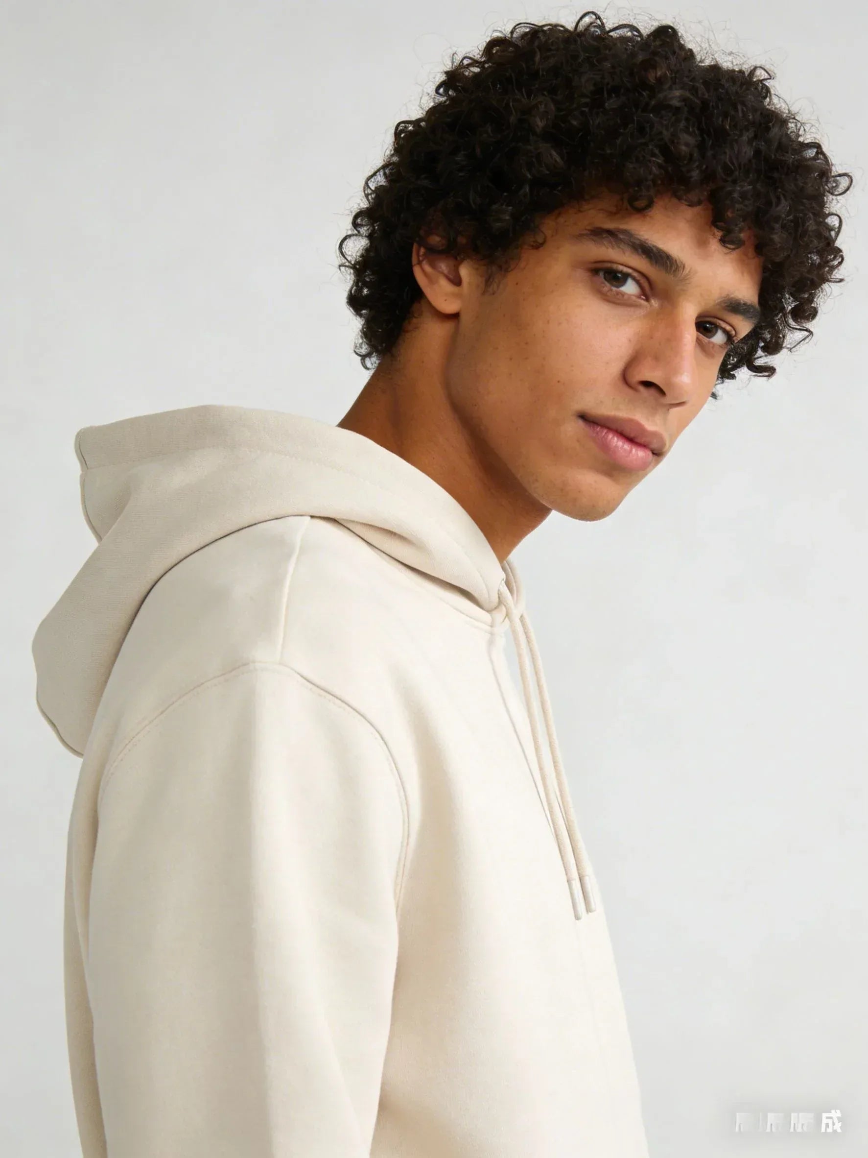 AI_4_1048158e-d90e-423e-b0f1-739cd330121a - SourceFlow Garments